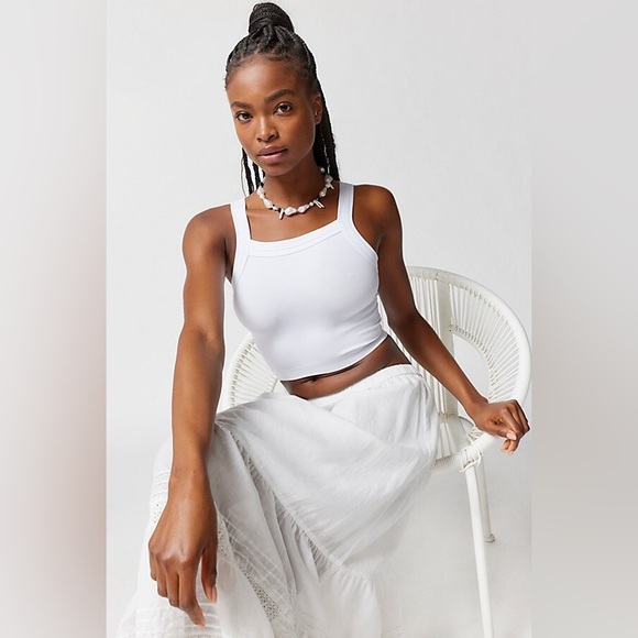 Urban Outfitters Tops - NWT Out From Under Outsiders Seamless Bra Top